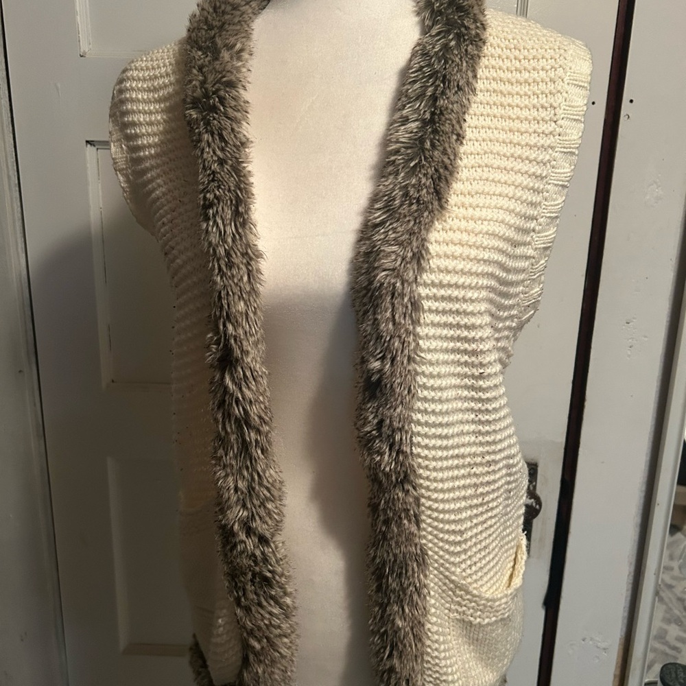 Vero Moda Cream Sweater with Faux Fur Trim